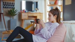 Switch!ɭѻᡷCMƬ ȫ(Somi)ݡ