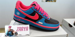�������ȷ桷Ӣ�ۿ�NIKEЬ�ع� D.Va���С�õ�׹��